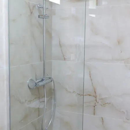 Blue Eye 3* Sarandë