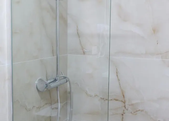 Blue Eye 3* Sarandë