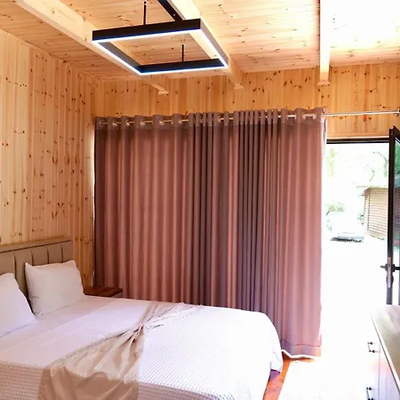 Blue Eye Hotel 3*